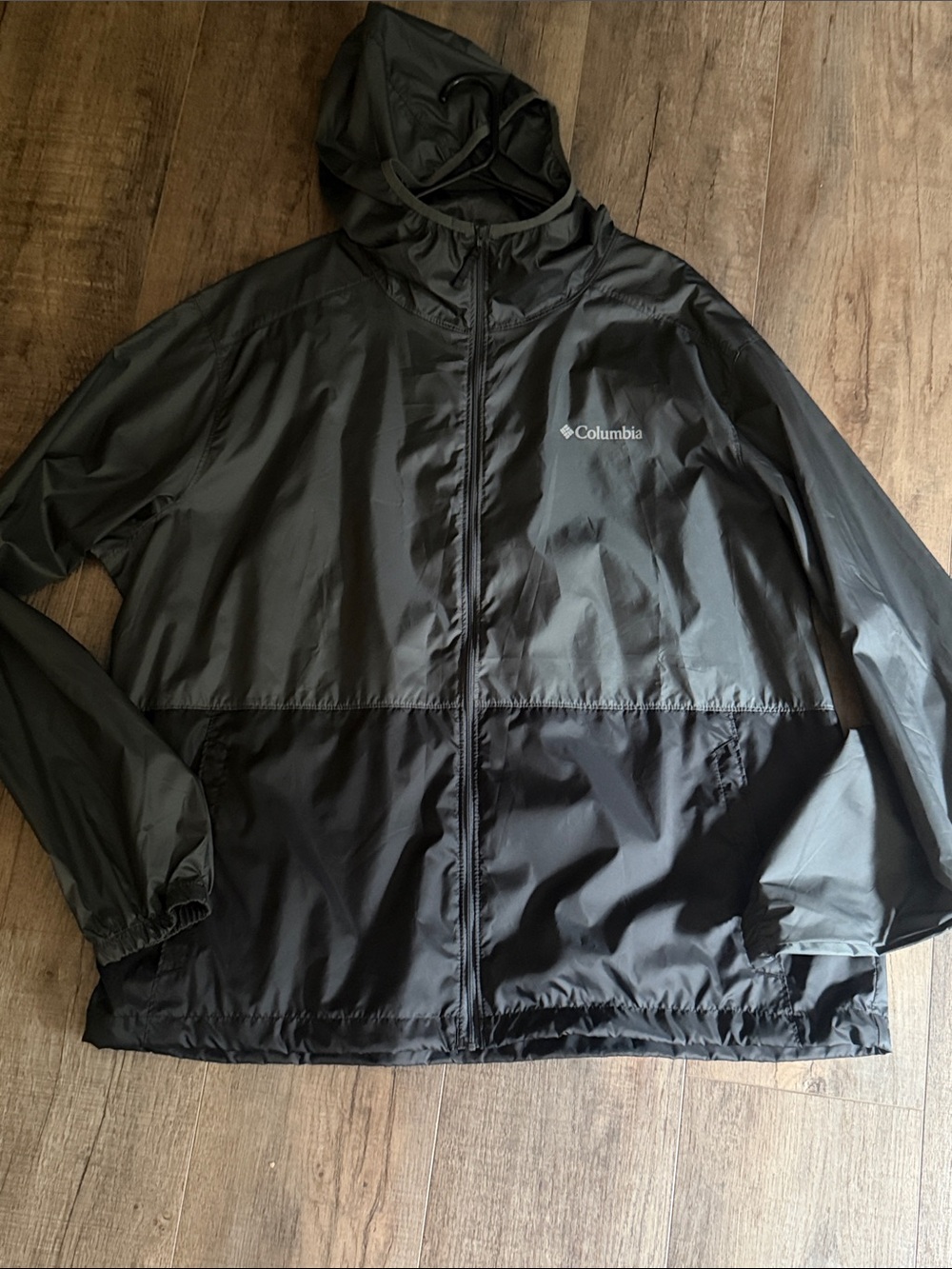 Columbia Men's Black Windbreaker Hooded Jacket